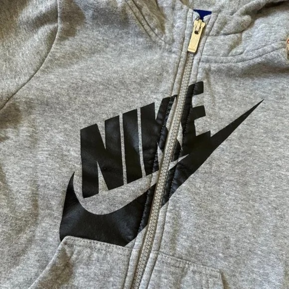 Nike Youth Size 6 MEDIUM Kids Grey Full Zip Hoodie Swoosh Spellout Pockets - Picture 5 of 5